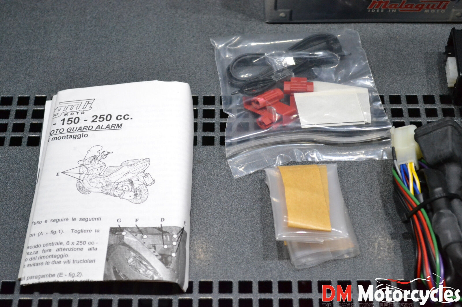 Malaguti genuine new madison 125 150 security alarm system PN 01806100