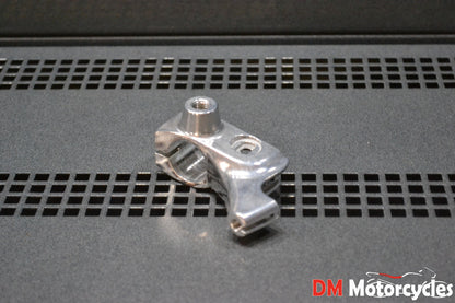 Yamaha genuine new vstar v-star 1100 650 98 - 14 lever holder 1 pn 4tr-82911-00