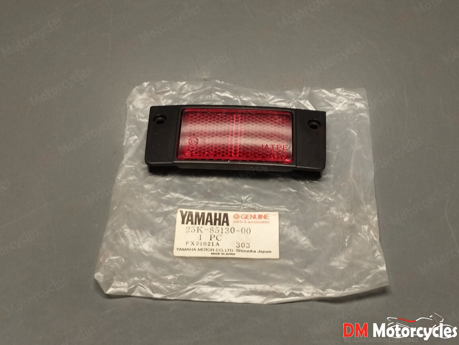 Yamaha genuine nos passol 2 rear reflector pn 25k-85130-00