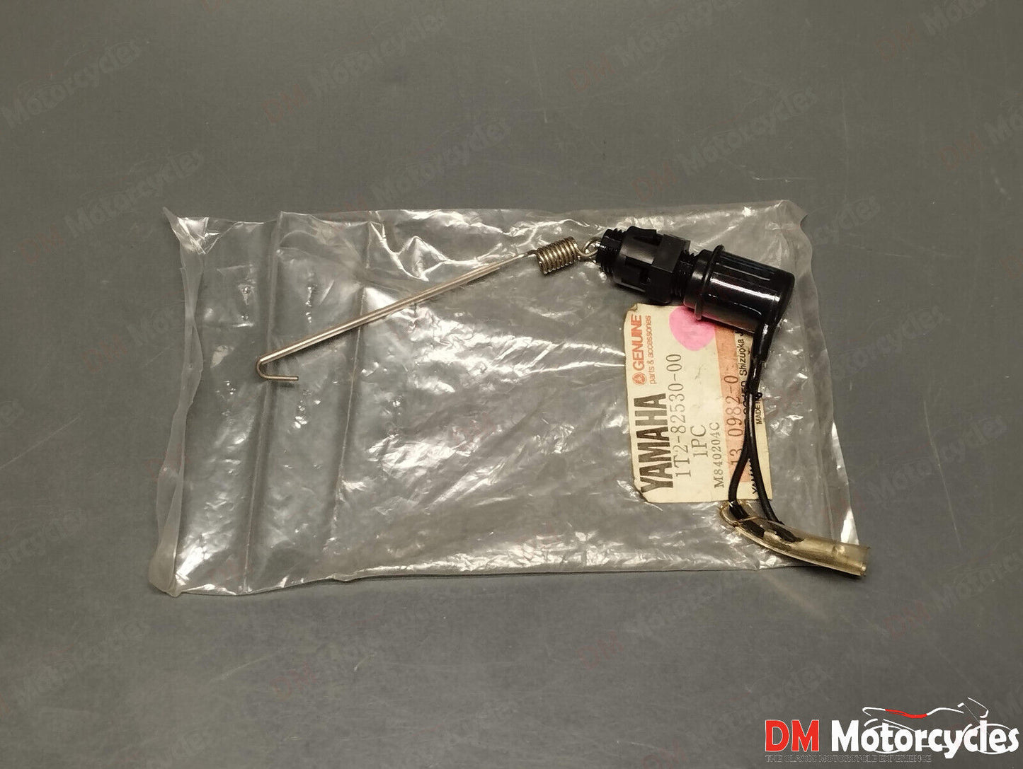 Yamaha genuine nos xs 250 400 xt 500 rz rd rear brake light switch 1t2-82530-00