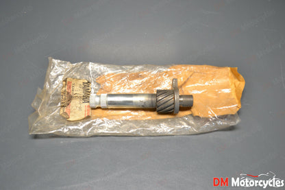 Yamaha genuine nos DT125MX 1986 RT180 kick start axle shaft pn 4f2-15660-00