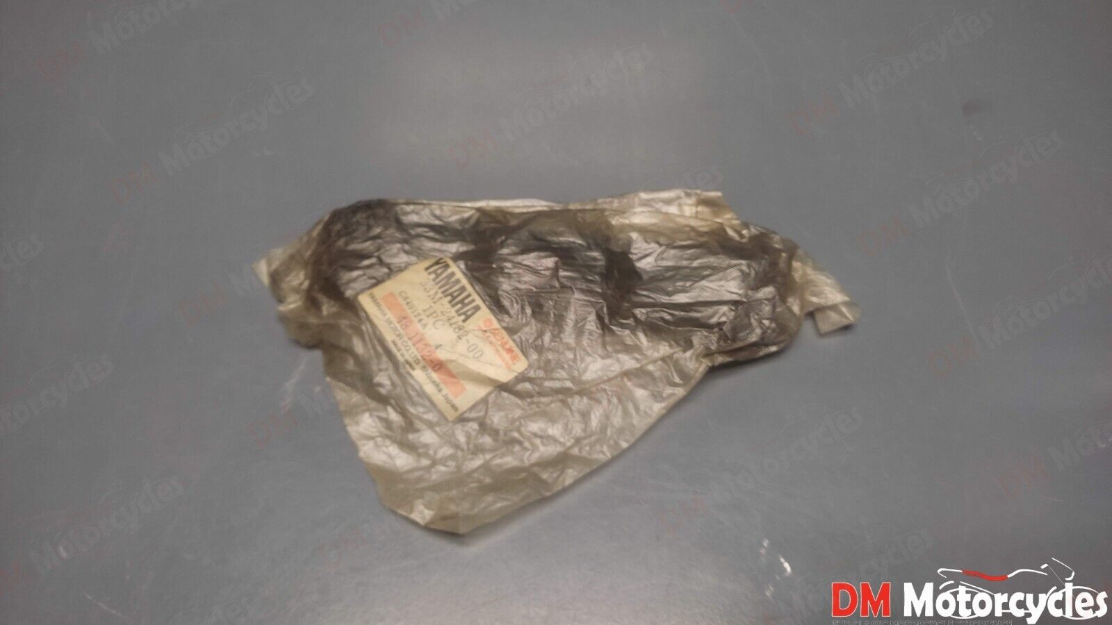 Yamaha genuine nos xj600 xj 600 fuel tank damper pn 33m-24182-00