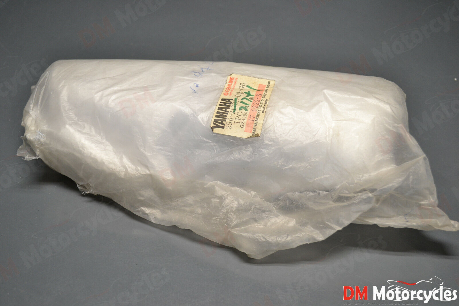 Yamaha genuine nos mate v80 v50 rear right tail cover pn 296-21741-00-g6