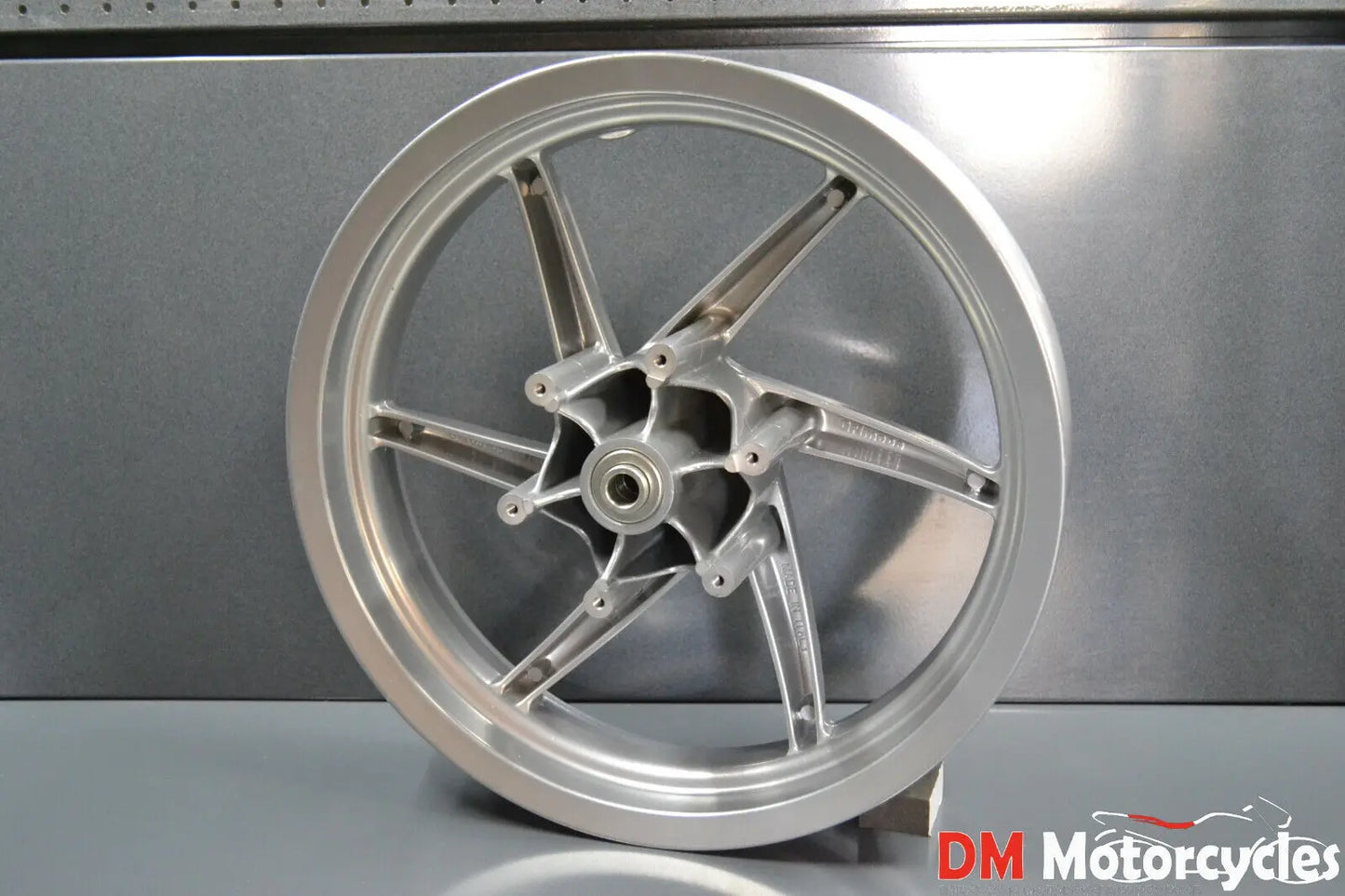 Piaggio genuine new gilera runner 50 125 200 2006 front wheel rim pn 94932600b1