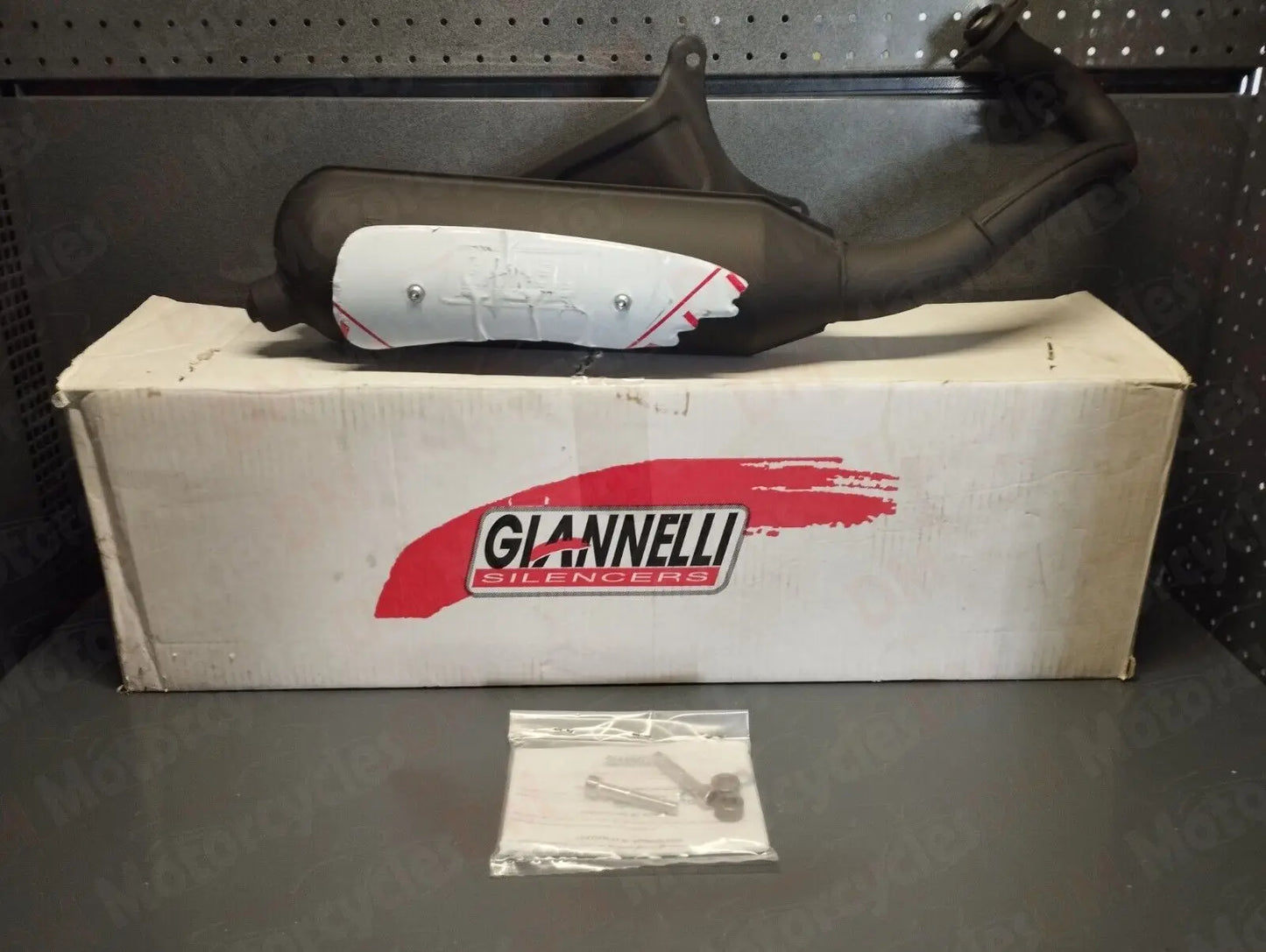Giannelli genuine new typhoon nrg zip 50cc 95 - 01 GO exhaust muffler pn 31604r