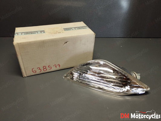 Piaggio genuine new fly 125 50 4t right front turn signal pn 638577
