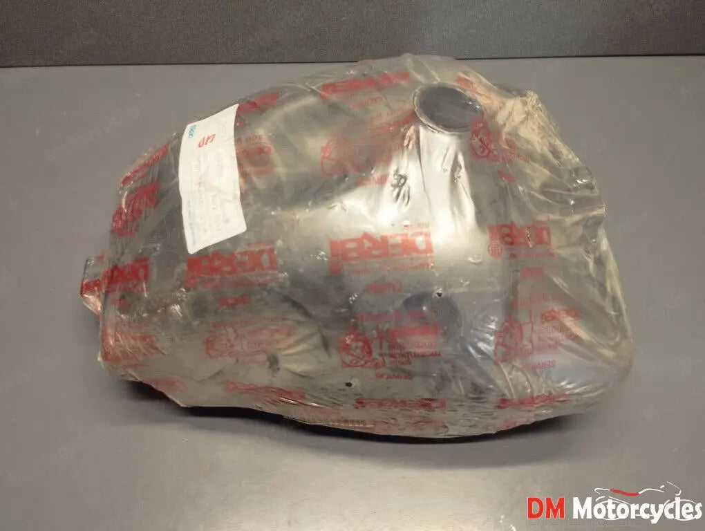 Derbi genuine new senda 50 r fuel tank pn 00h00400011