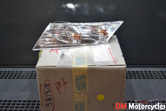 Piaggio genuine new zip lh rear indicator assy pn 581315