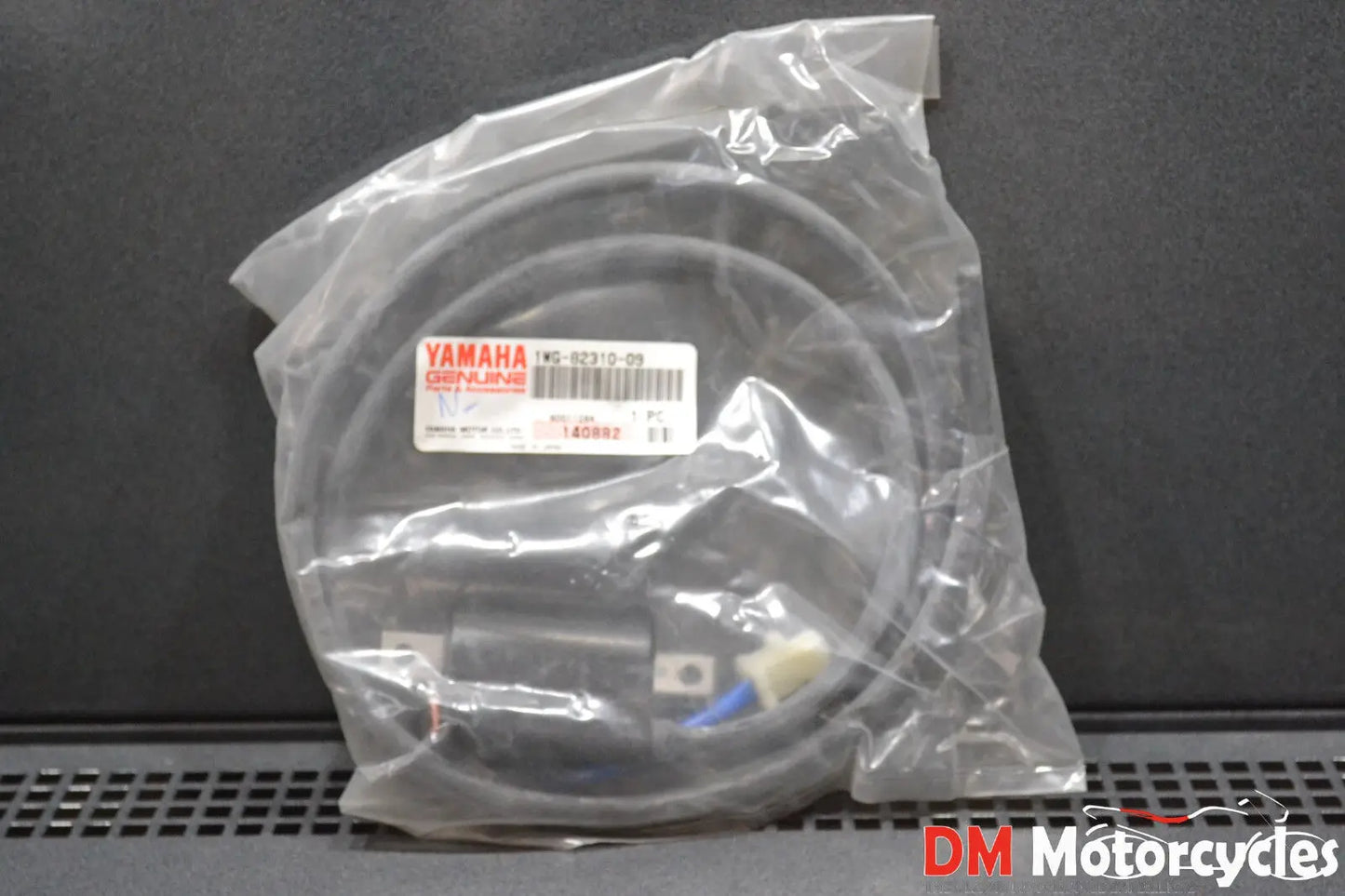 Yamaha genuine new fzr400r fzr 400 88 - 90 ignition coil assy pn 1wg-82310-09