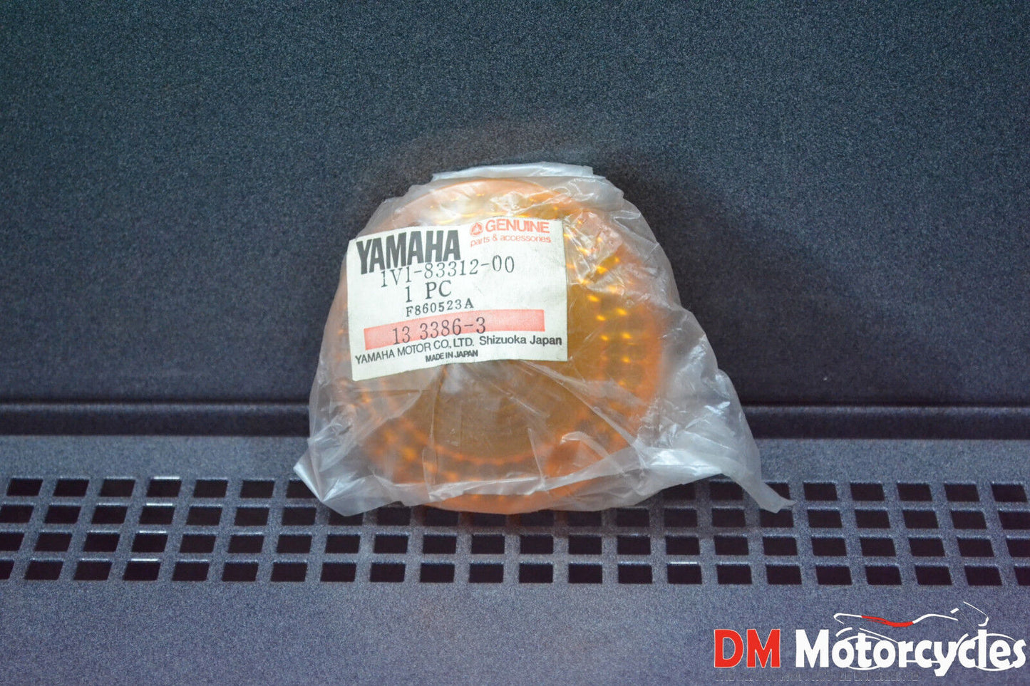 Yamaha genuine nos t90 t90d rx 100 rx 125 turn signal lens pn 1v1-83312-00