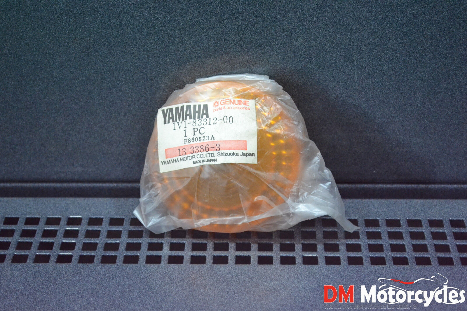 Yamaha genuine nos t90 t90d rx 100 rx 125 turn signal lens pn 1v1-83312-00