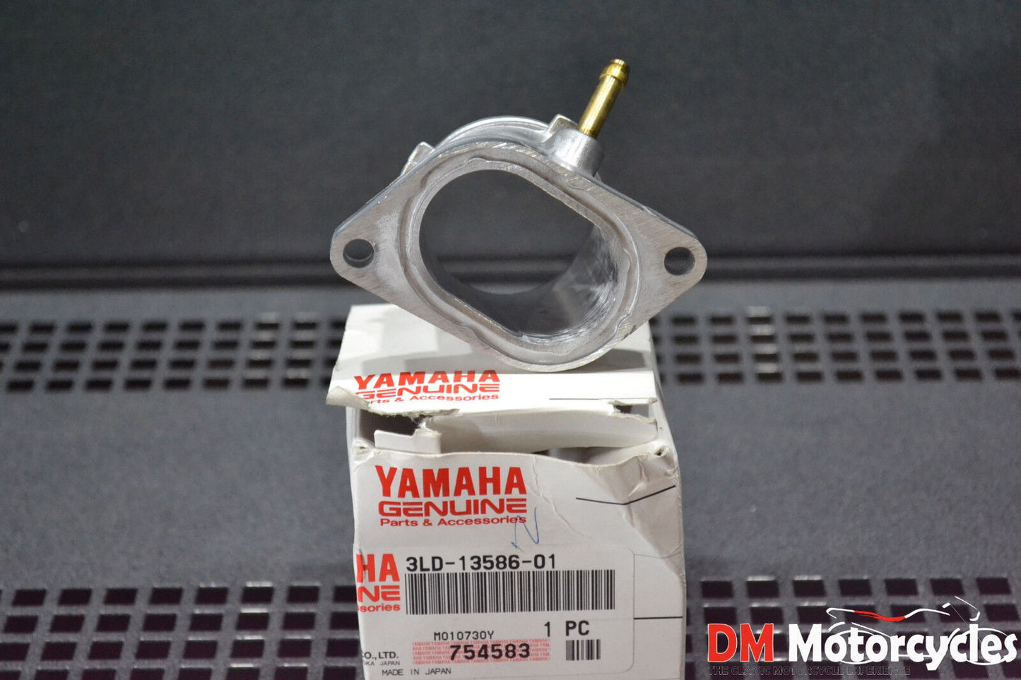 Yamaha genuine tdm850 tdm 850 1992 carburetor joint 1 pn 3ld-13586-01