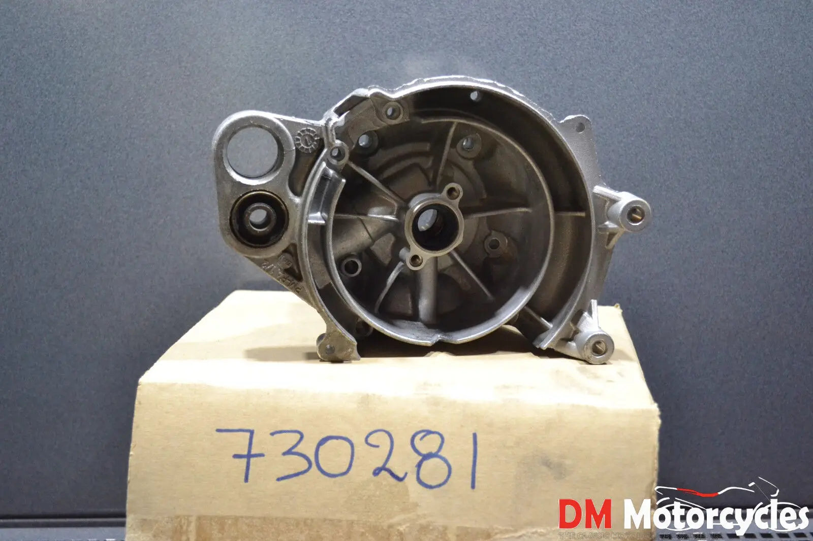 Peugeot genuine new buxy 50 1997 crankcase cover pn 730281