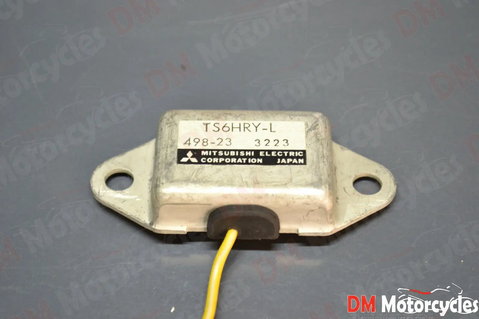 Yamaha genuine new dt125 dt175 dt250 dt400 voltage regulator pn 498-81910-23