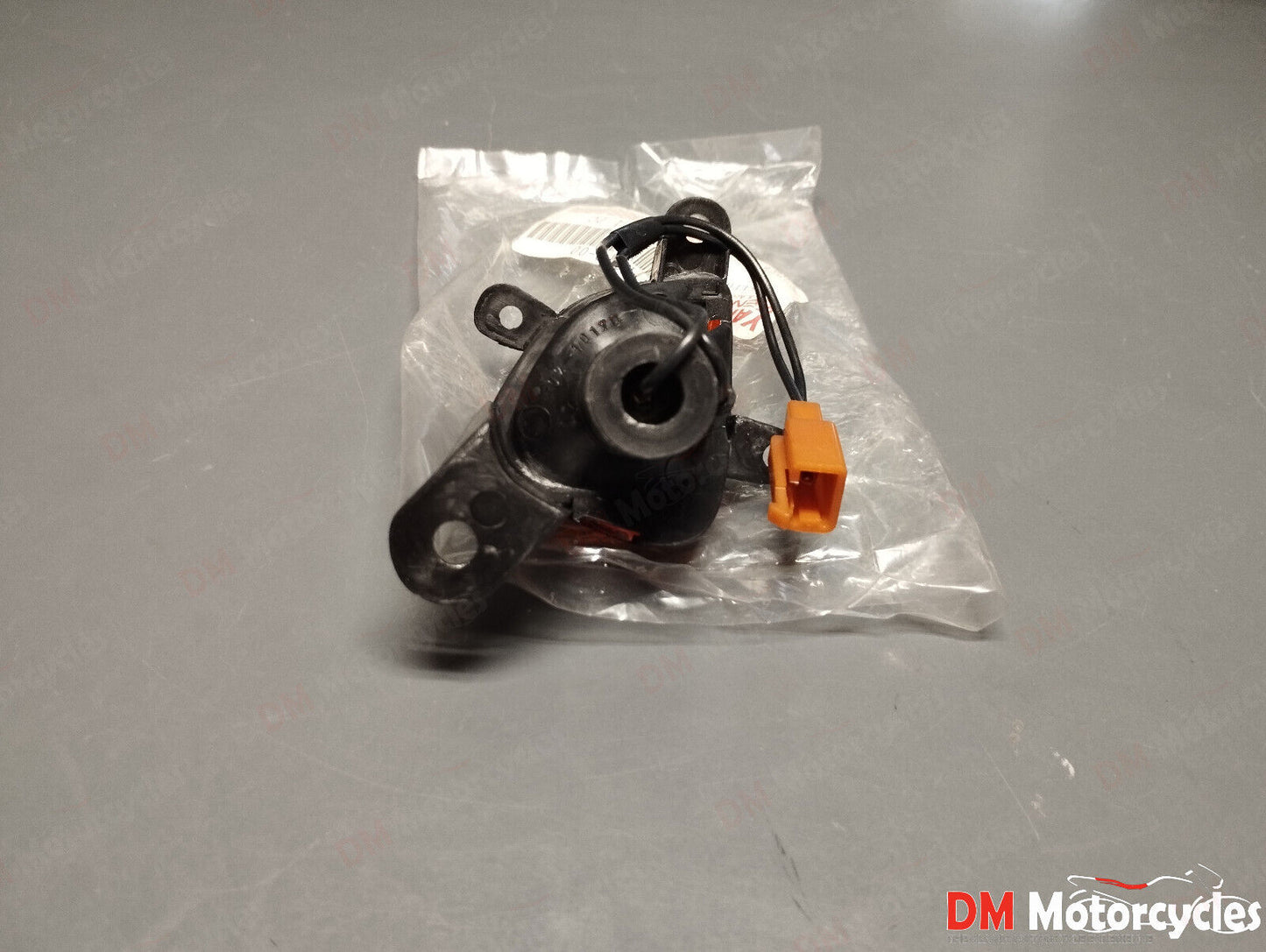 Yamaha genuine new cr50 t target 50 left front turn signal pn 3gf-h3310-00