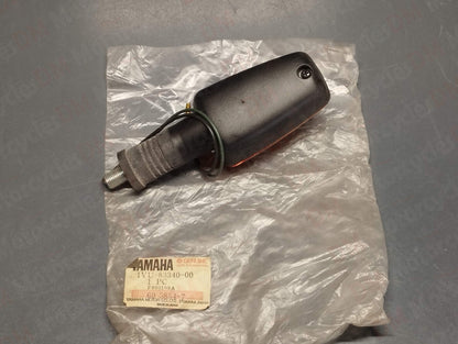 Yamaha genuine new fz 750 rd 350 srx 600 rear right turn signal pn 1vu-83340-00