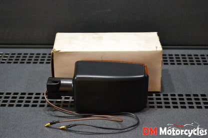 Yamaha genuine nos xj fj xz front turn signal indicator assy 1 pn 11u-83301-40