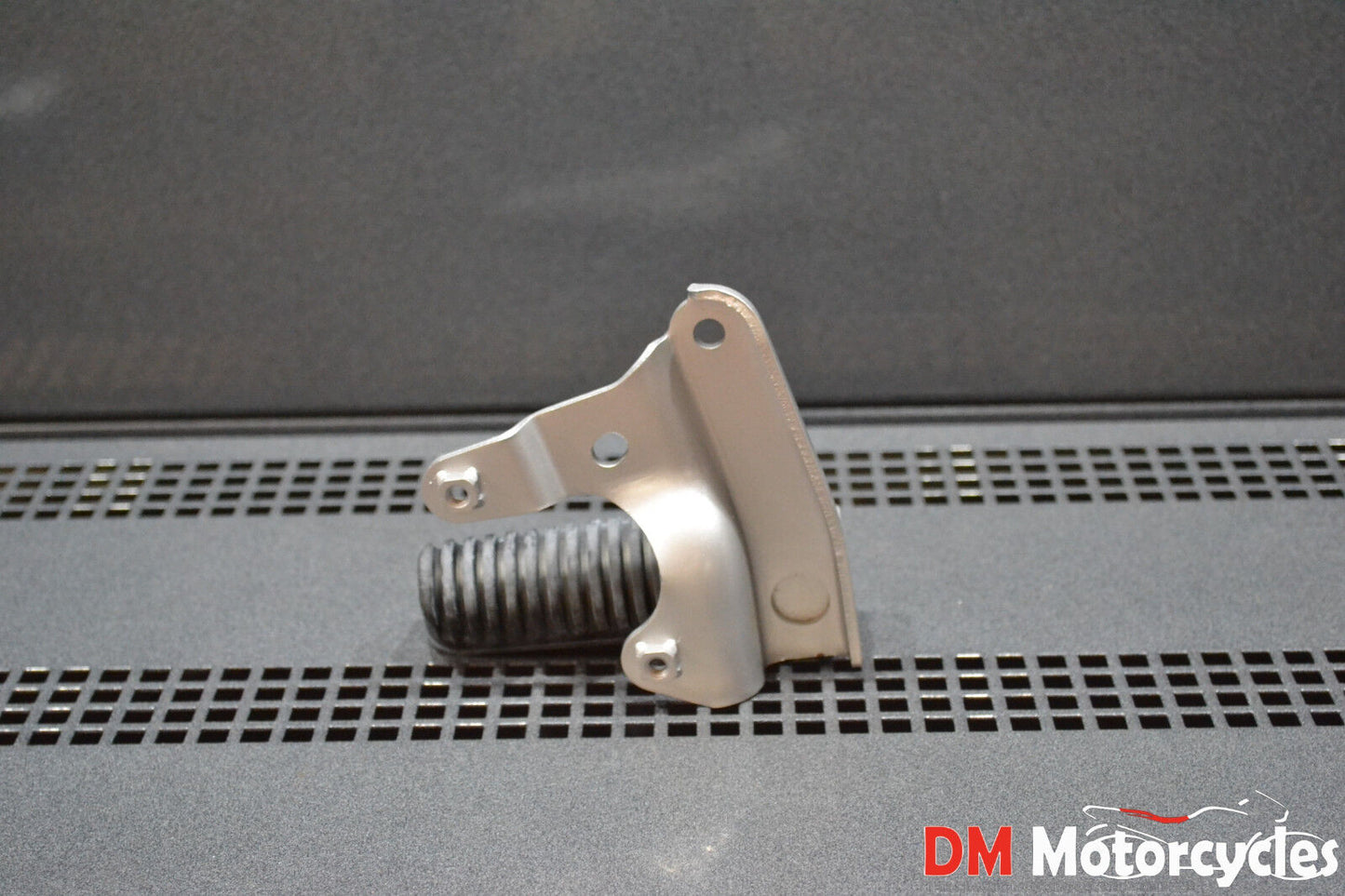 Yamaha genuine new xp500 tmax 500 2001 - 2006 rear foot peg pn 5gj-27430-00
