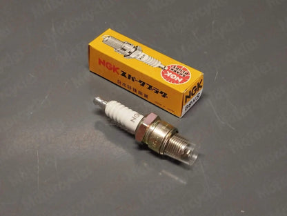 New NGK B8HS Spark Plug x1