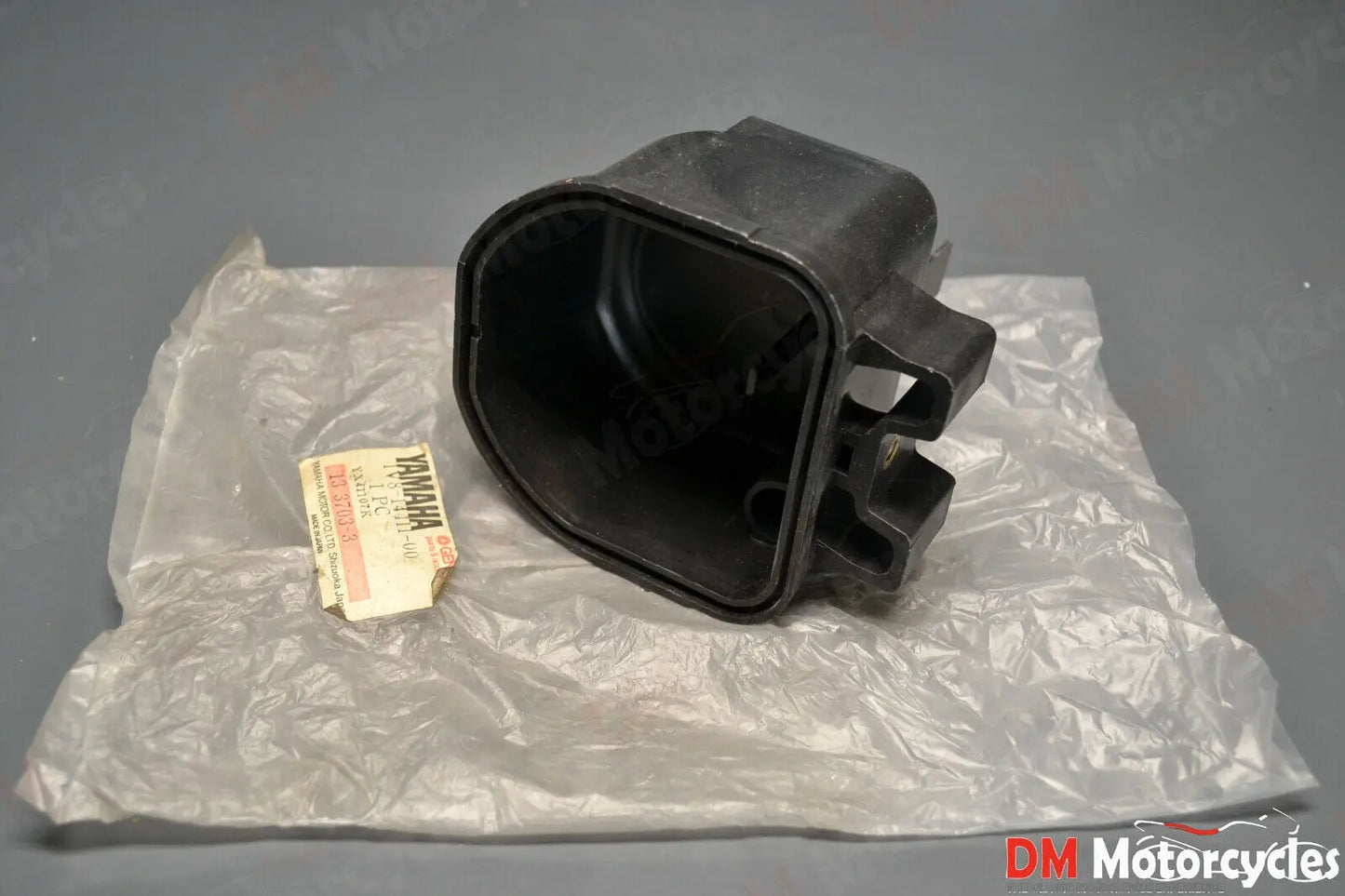 Yamaha genuine nos lb50 lb80 chappy airbox case pn 1v8-14411-00