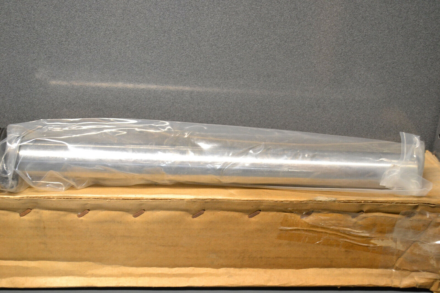 Yamaha genuine nos xt125 xt 125 1982 1983 front left fork pn 25a-23102-00