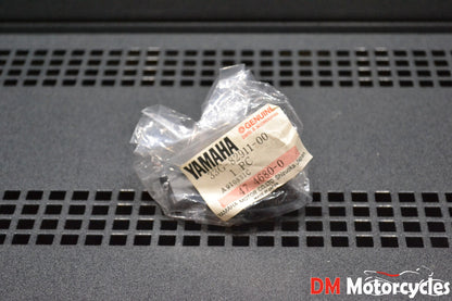 Yamaha genuine nos xt250 xt350 84 - 91 lever holder 1 pn 33g-82911-00