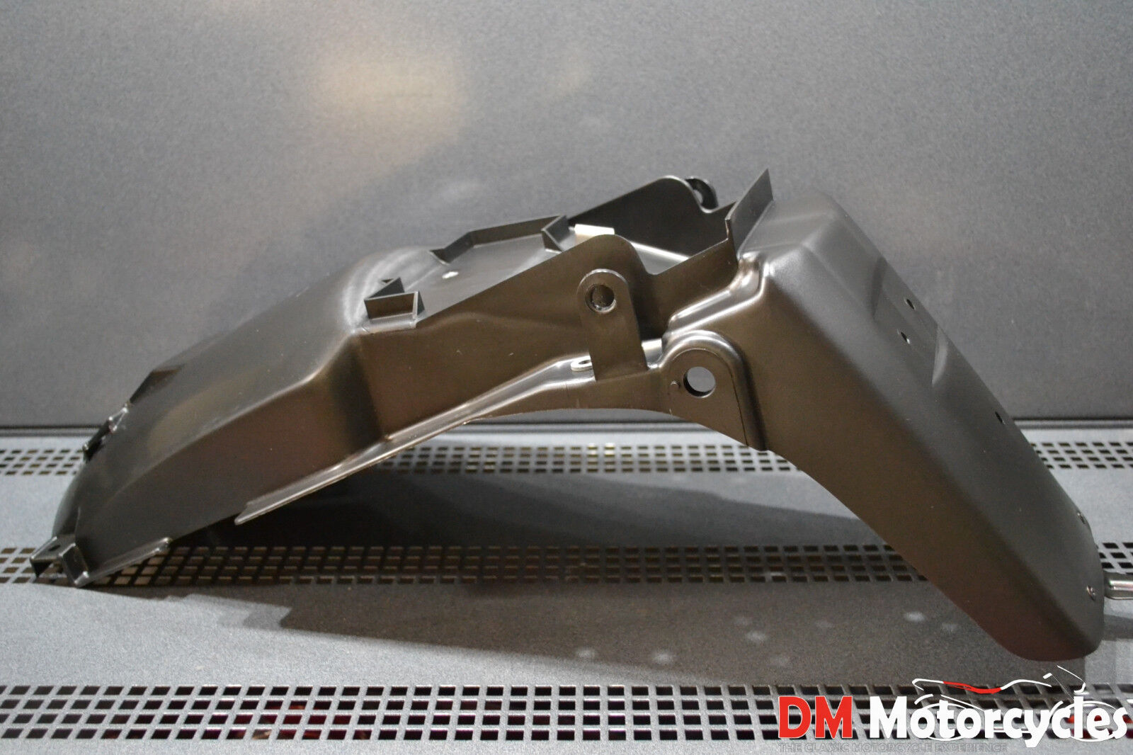 YAMAHA GENUINE NEW TDM850 TDM 850 REAR FENDER PN 3VD-Y2161-01