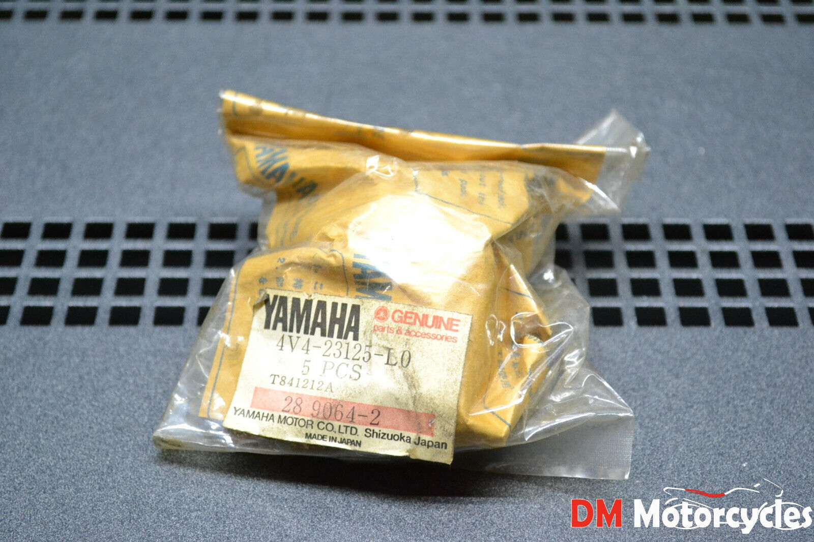 Yamaha genuine nos yz 125 yz 250 86 - 88 fork metal slide bush pn 4v4-23125-l0