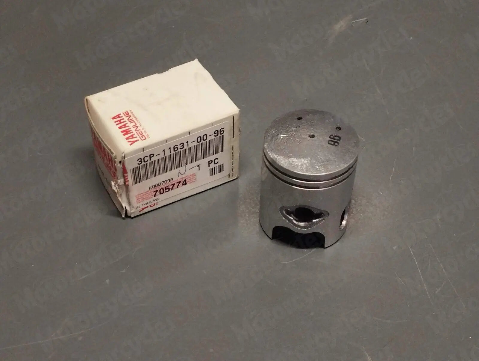 Yamaha genuine new  Jog SH50 CY50 Razz stantard piston pn 439-15416-02