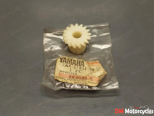 Yamaha genuine new dt 125 DT 125 tachometer drive gear pn 2a6-17831-00