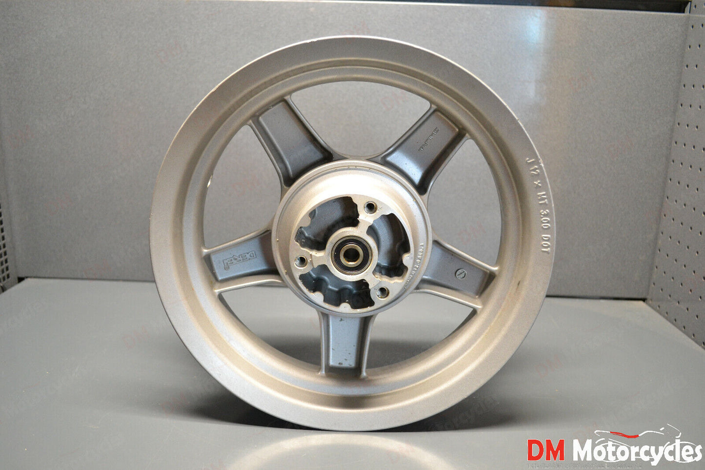 Derbi genuine new Atlantis 100 front wheel rim pn 00G01206951