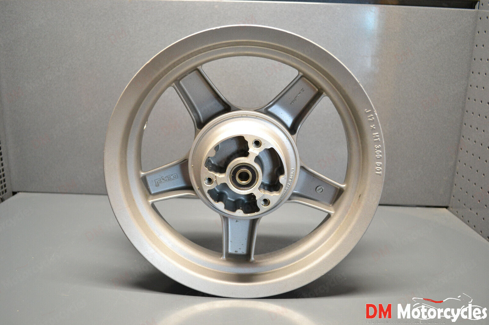 Derbi genuine new Atlantis 100 front wheel rim pn 00G01206951