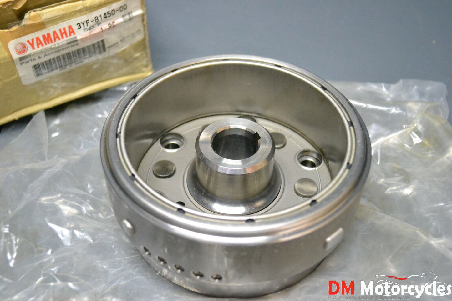 Yamaha genuine new xtz660 srz660 1993 flywheel rotor pn 3YF-81450-00