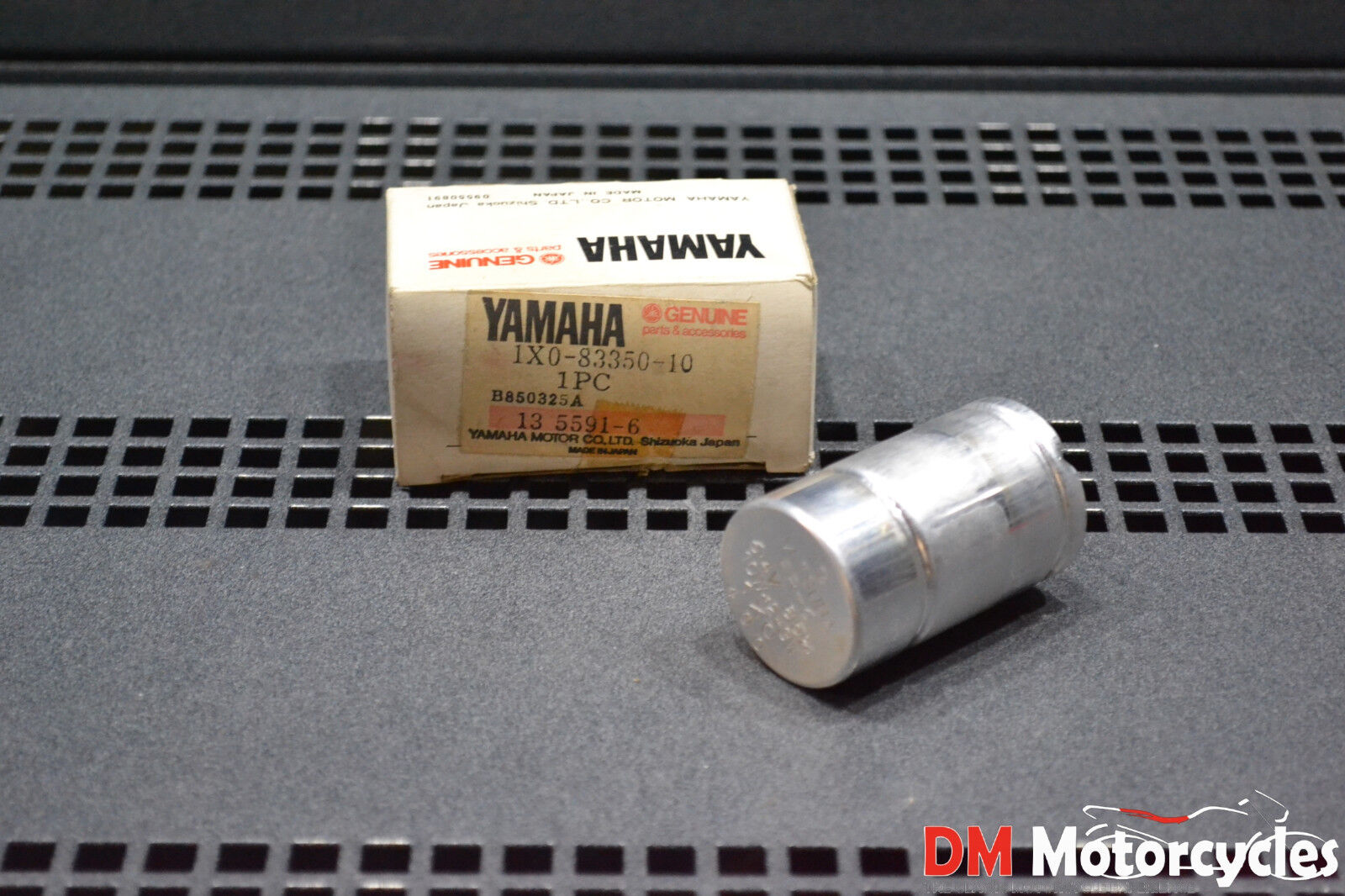 YAMAHA GENUINE NOS RS125 YB100 DT100 RS100 YB125 FLASHER RELAY PN 1X0-83350-10