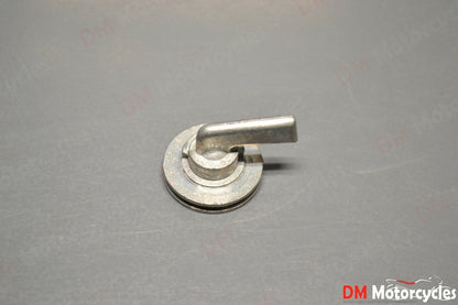 Yamaha genuine nos U5 U7 U5E U7E Y75 petcock lever  pn 266-24524-00