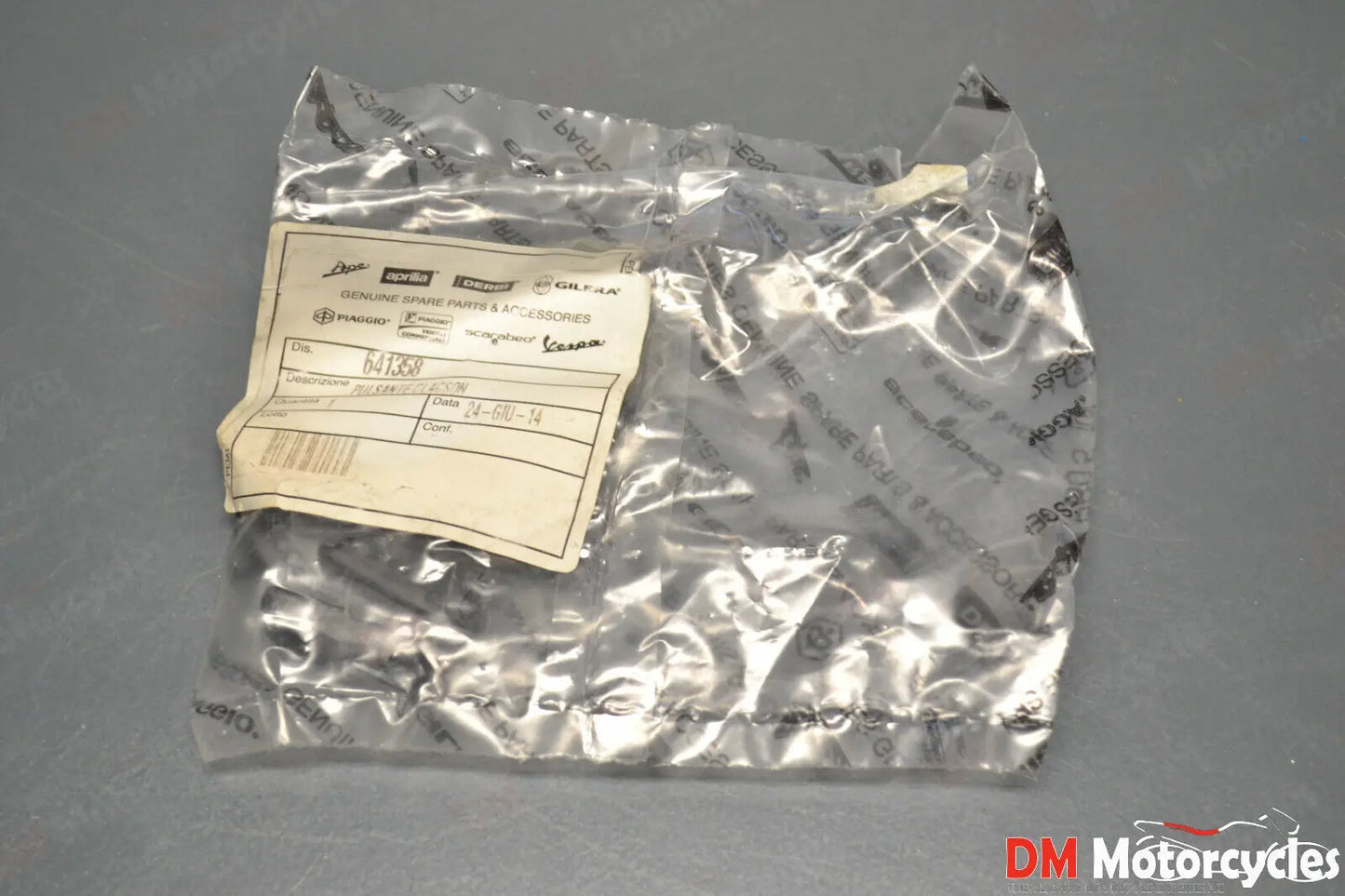 Piaggio genuine new Vespa lx gts MP3 beverly horn switch pn 641358