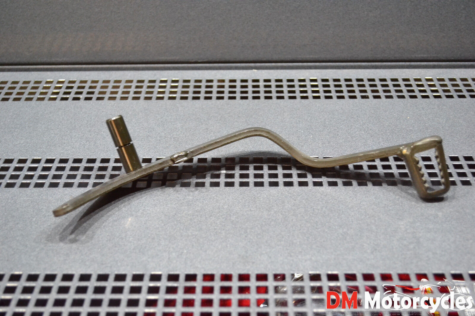 Yamaha genuine nos dt 100 dt 175 1976 rear brake pedal pn 558-27211-00