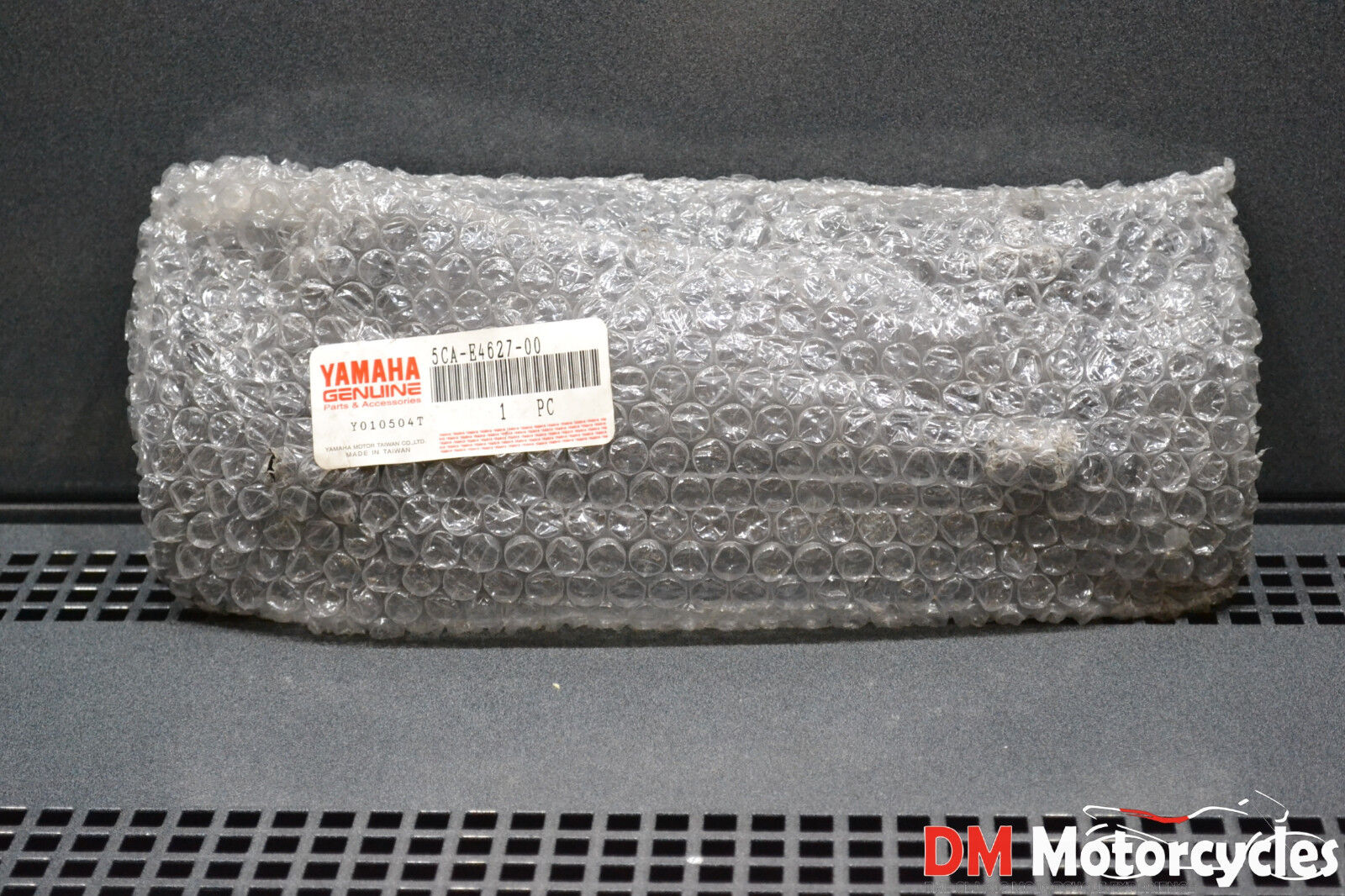 Yamaha genuine new yp 125 majesty 1998 exhaust muffler cover pn 5ca-e4627-00