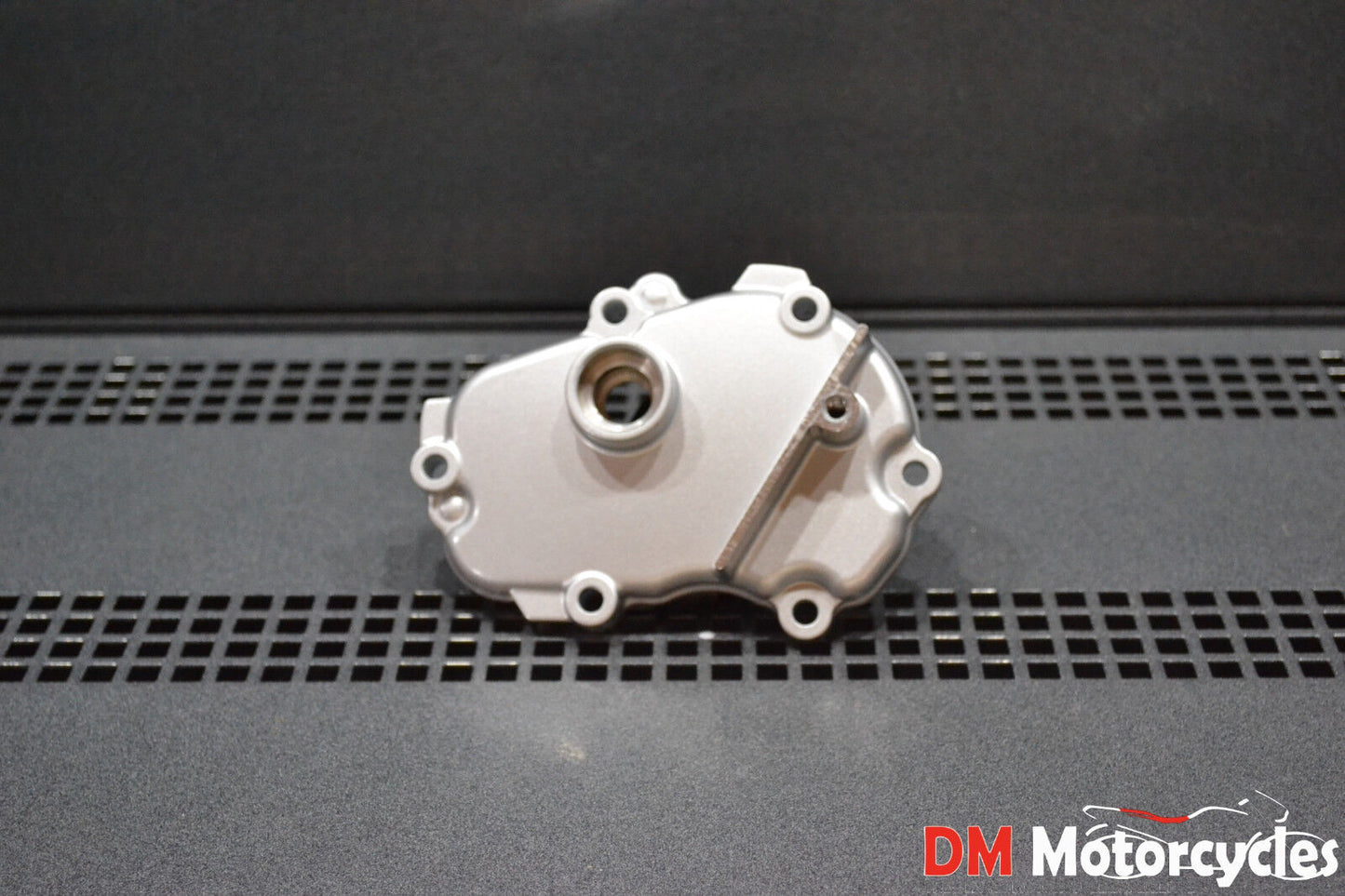 Yamaha genuine new fz 6 2004 - 2005 crankcase cover pn 5vx-15425-00