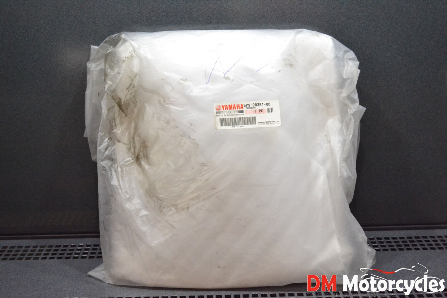 Yamaha genuine new tdm900 tdm 900 windshield screen pn 5ps-28381-00