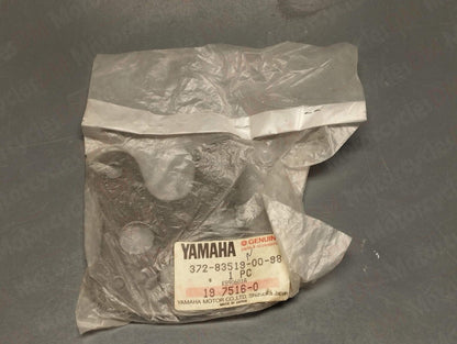 Yamaha genuine nos yb125 yb 125 74 meter bracket mount pn 372-83519-00-98