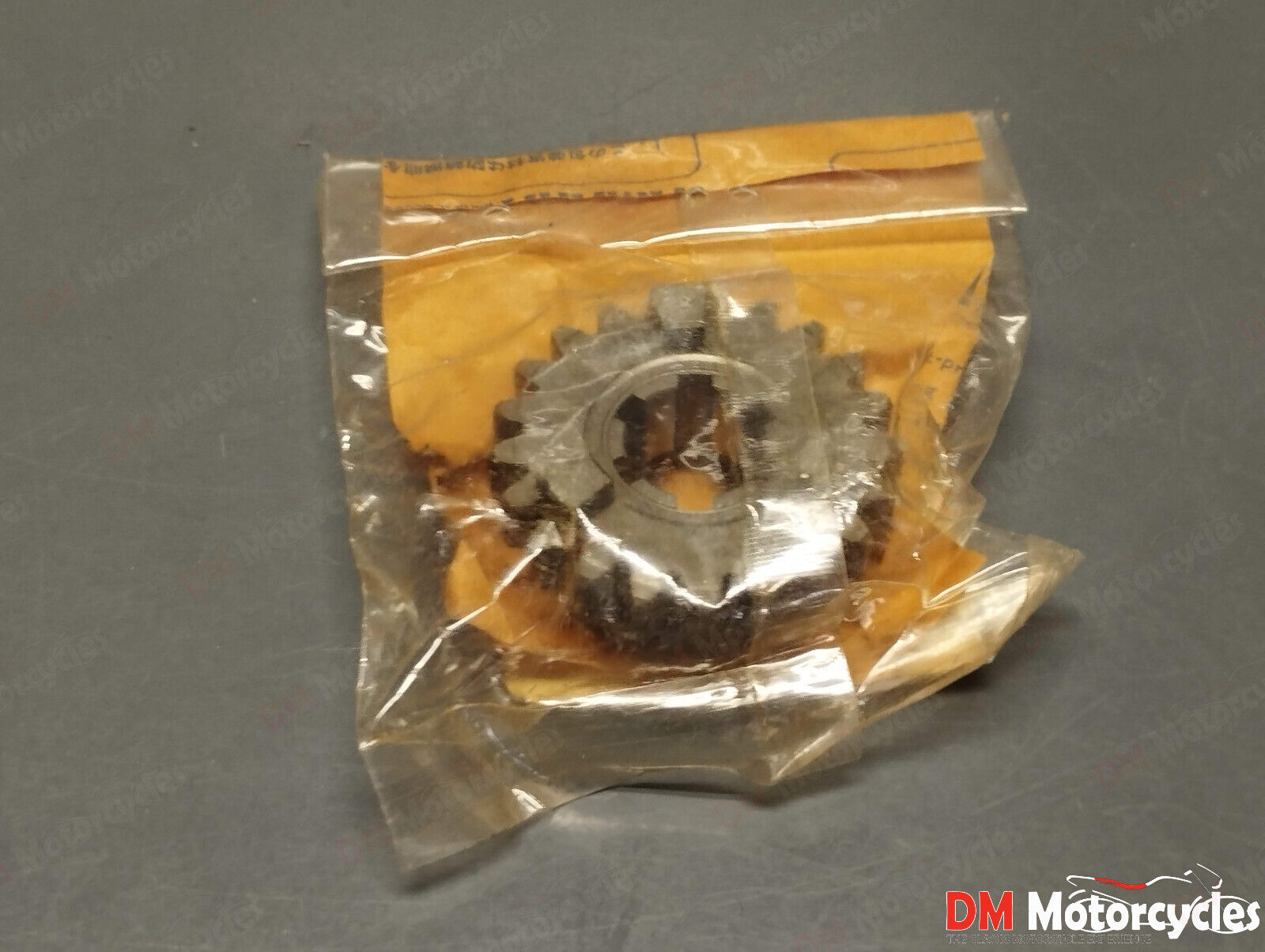 Yamaha genuine nos yb 125 1975 gear 2nd pinion pn 227-17121-01