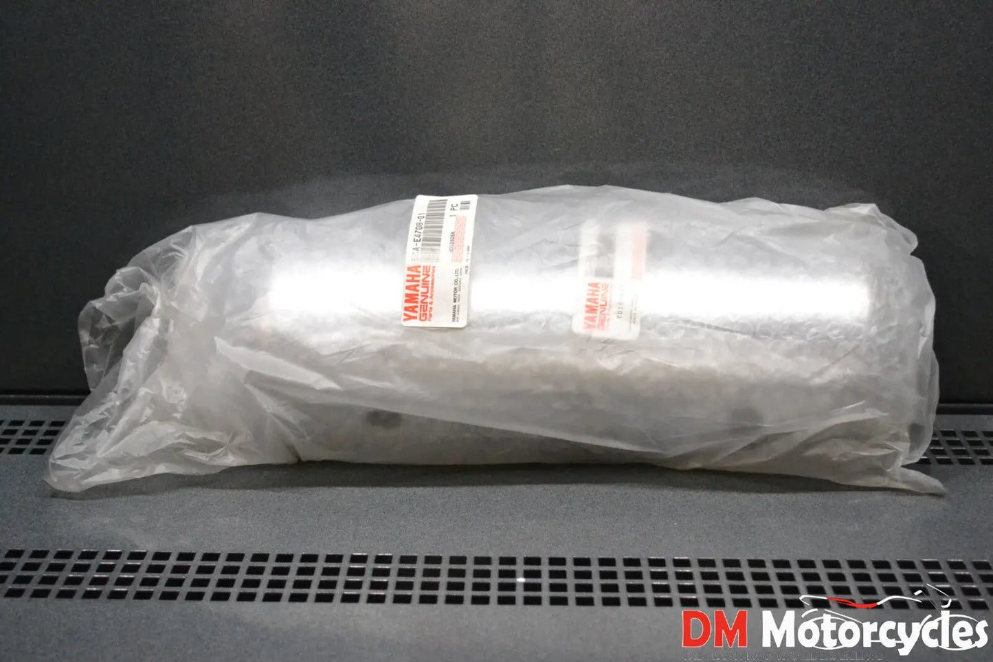Yamaha genuine new majesty 125 5ca exhaust cover pn 5ca-e4708-01
