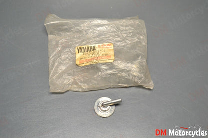 Yamaha genuine nos U5 U7 U5E U7E Y75 petcock lever  pn 266-24524-00