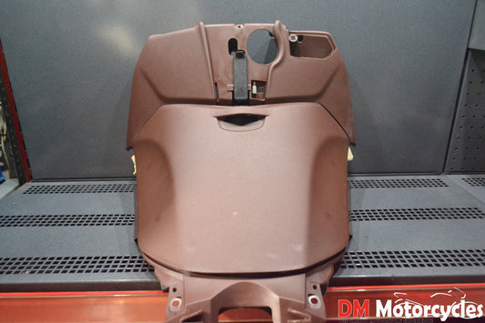 Piaggio genuine new beverly rst 125 - 300 front box compartment pn 65680300b1