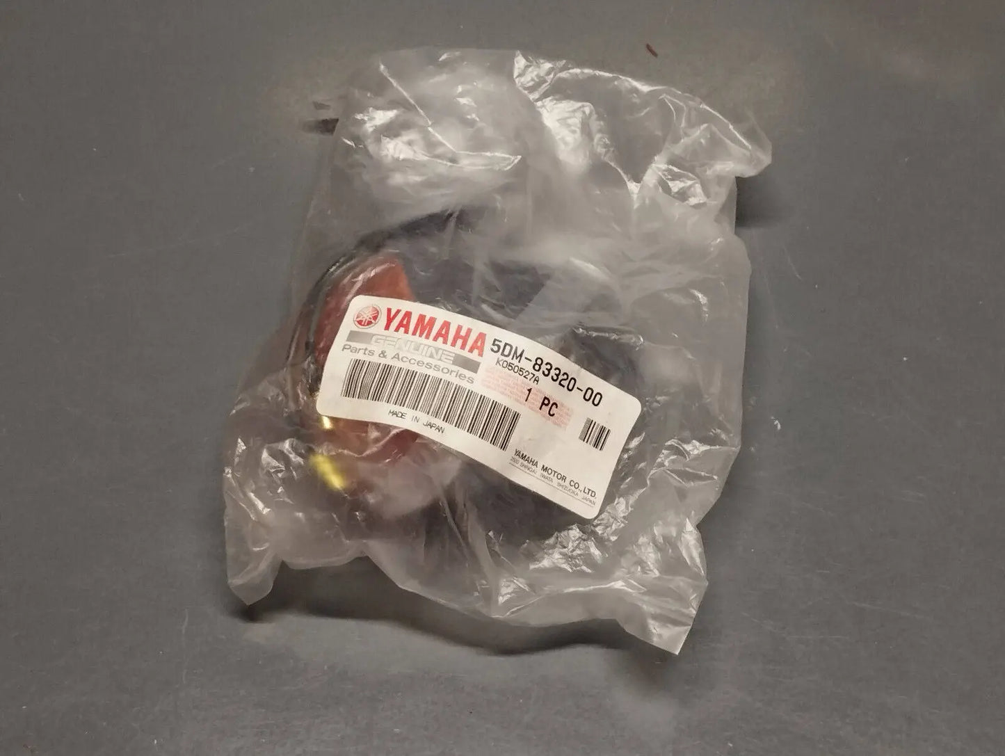 Yamaha genuine new fjr 1300 fzs 1000 600 right front turn signal pn 5dm-83320-00