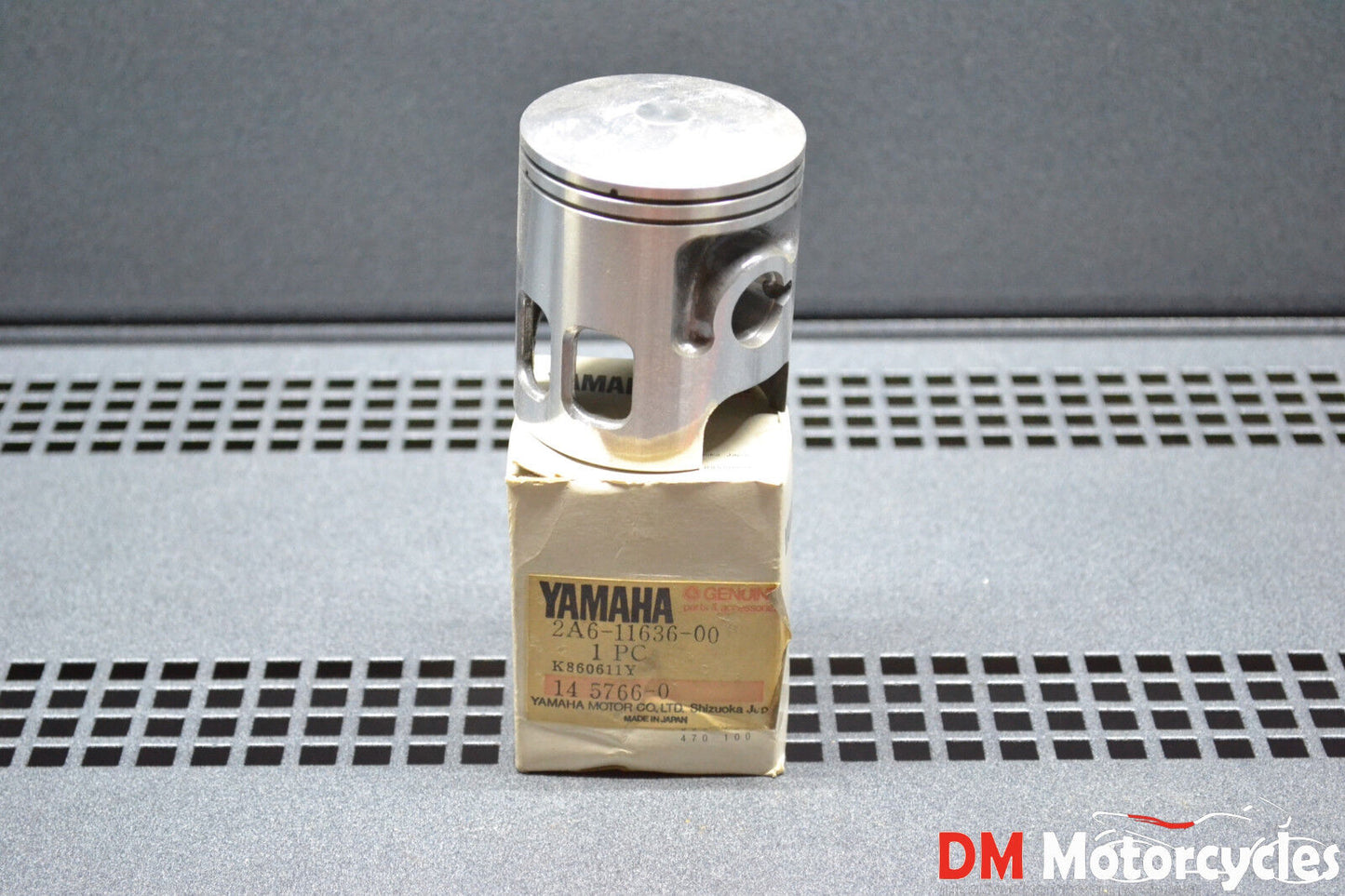 Yamaha genuine nos dt125 dt 125 1979 0.50 o/s piston pn 2a6-11636-00