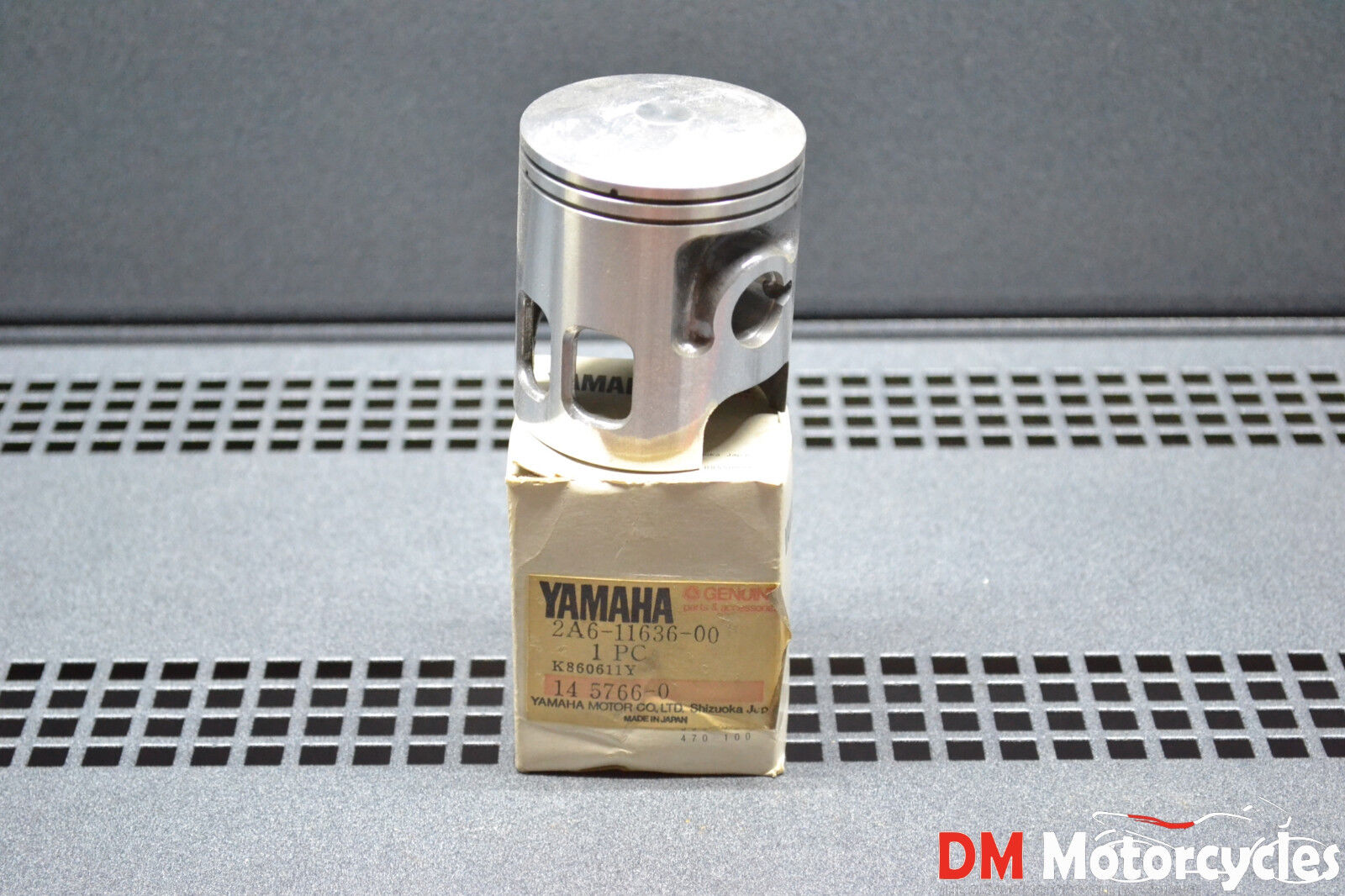 Yamaha genuine nos dt125 dt 125 1979 0.50 o/s piston pn 2a6-11636-00