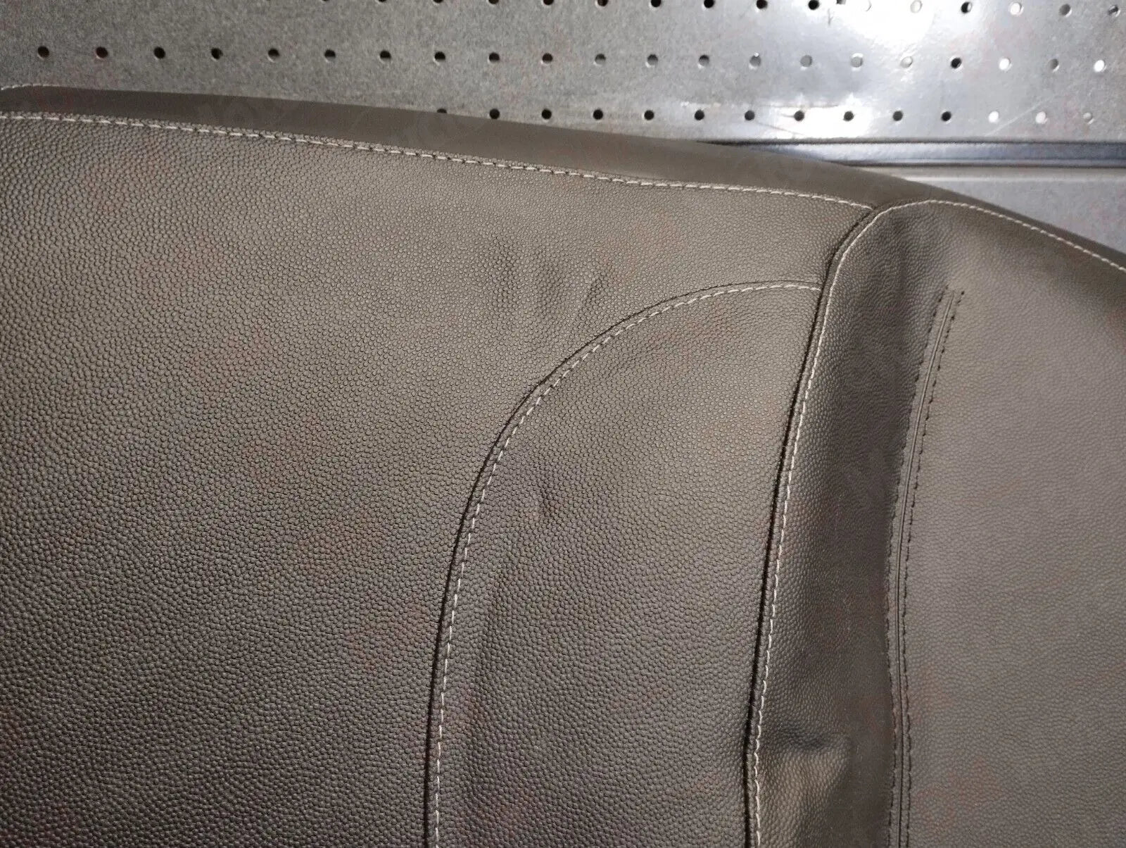 Piaggio genuine new MP3 125 - 500 2007 heated seat saddle pn 65417000ed