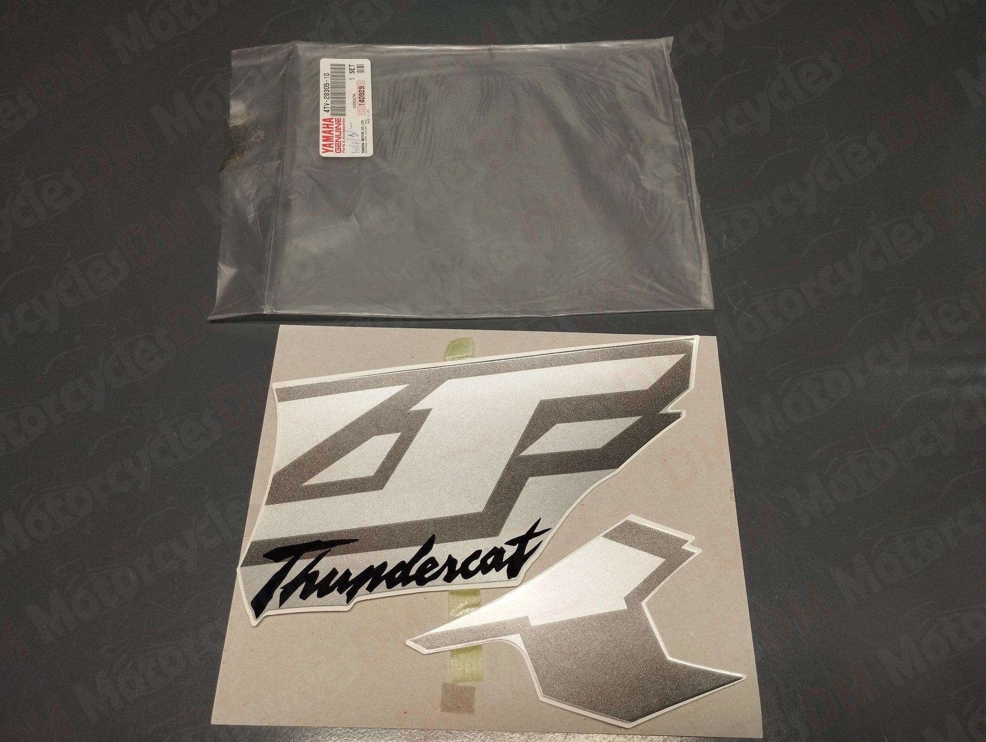 Yamaha oem new under cover 4 graphic set decal for yzf 600r Thundercat '98 99 pn 4tv-28305-10 Yamaha